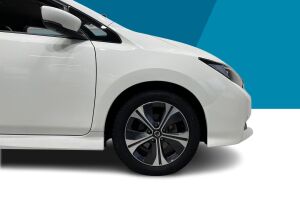 Nissan Leaf esikatselu 13