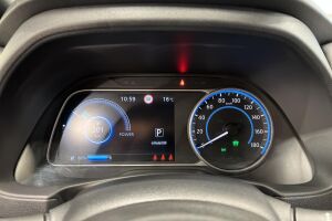 Nissan Leaf esikatselu 14
