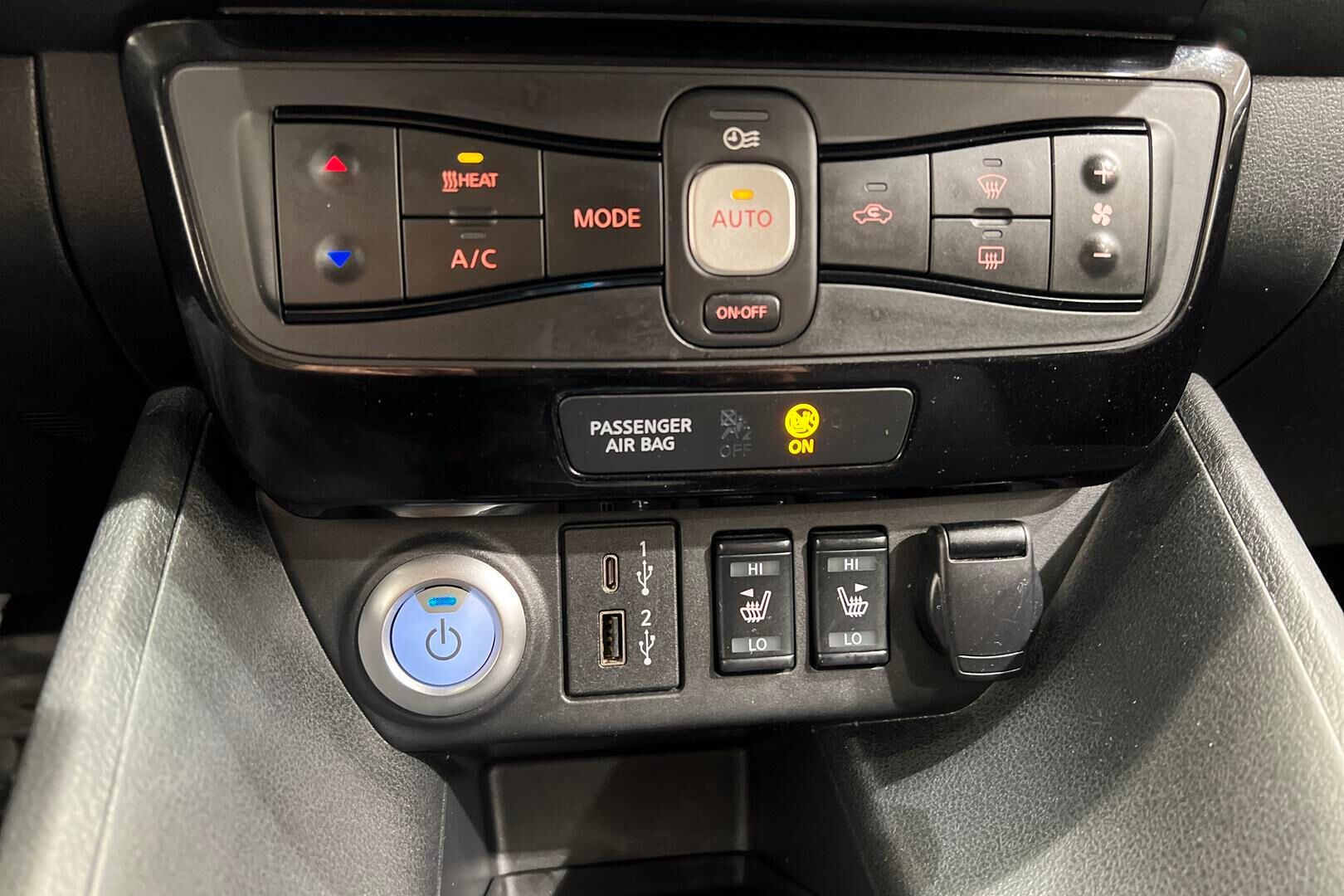 Nissan Leaf iso kuva 19