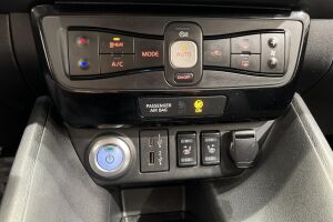 Nissan Leaf esikatselu 19