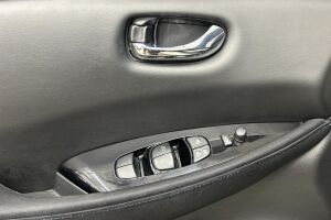 Nissan Leaf esikatselu 20