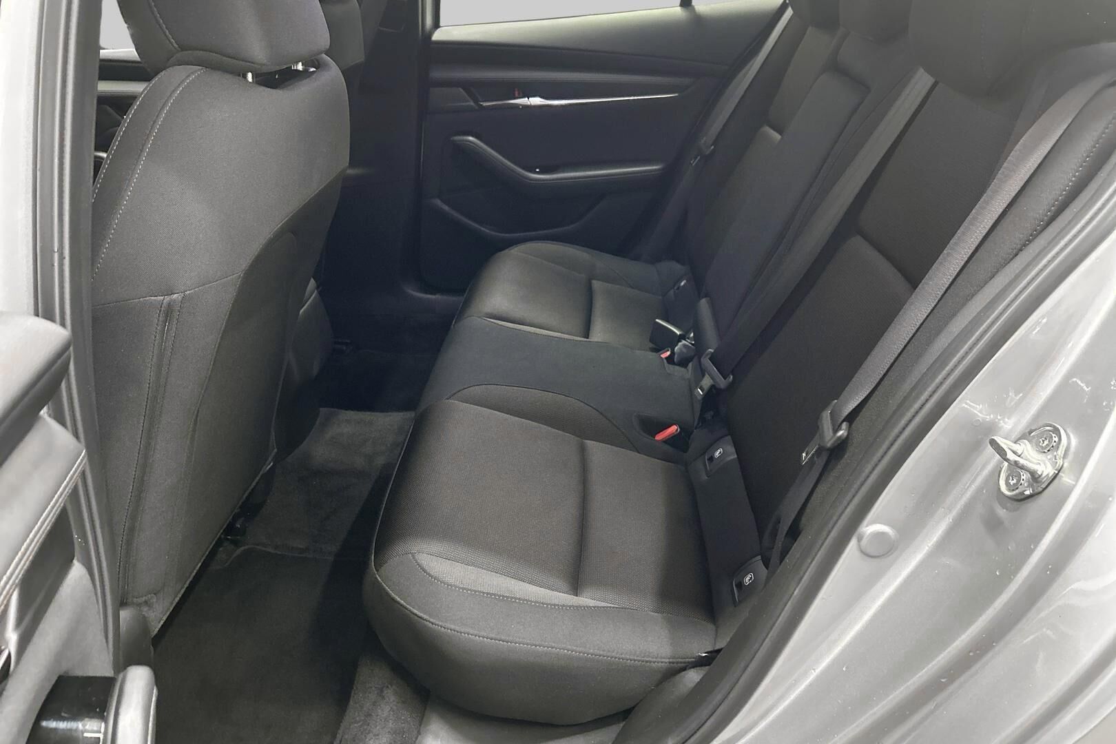 Mazda Mazda3 iso kuva 10