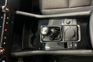Mazda Mazda3 esikatselu 16
