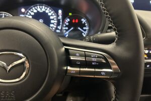 Mazda Mazda3 esikatselu 17