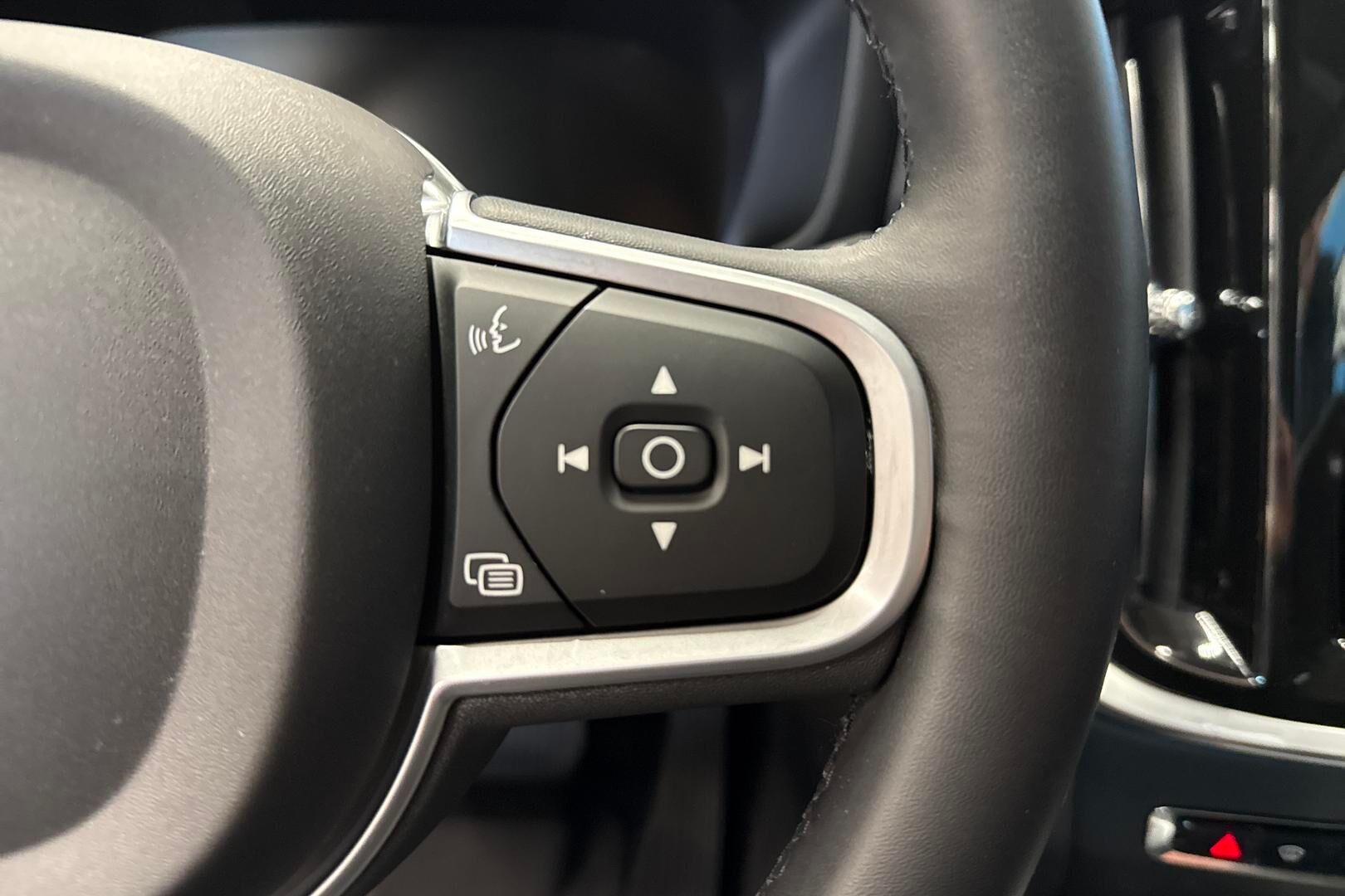 Volvo V60 iso kuva 18