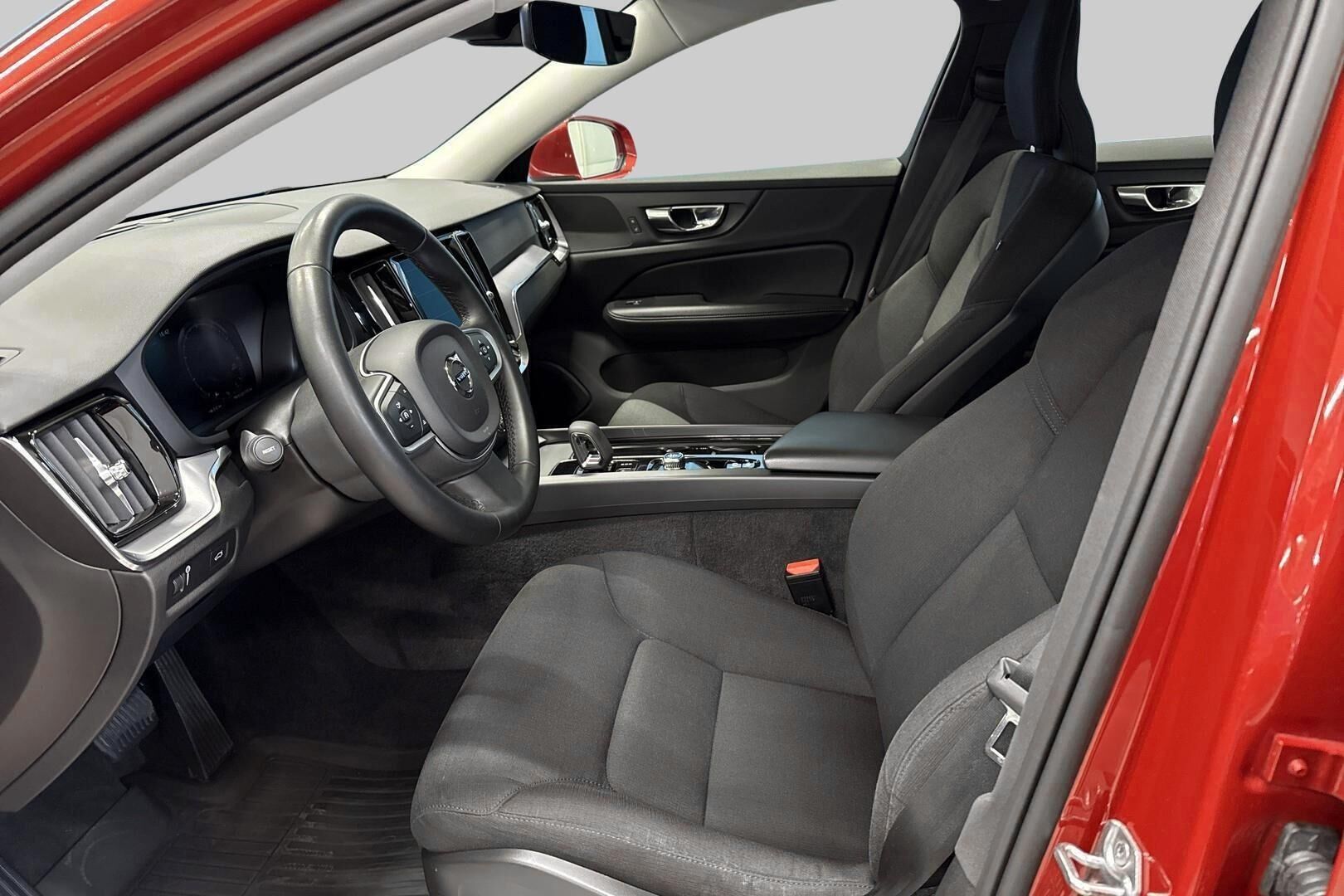 Volvo V60 iso kuva 9