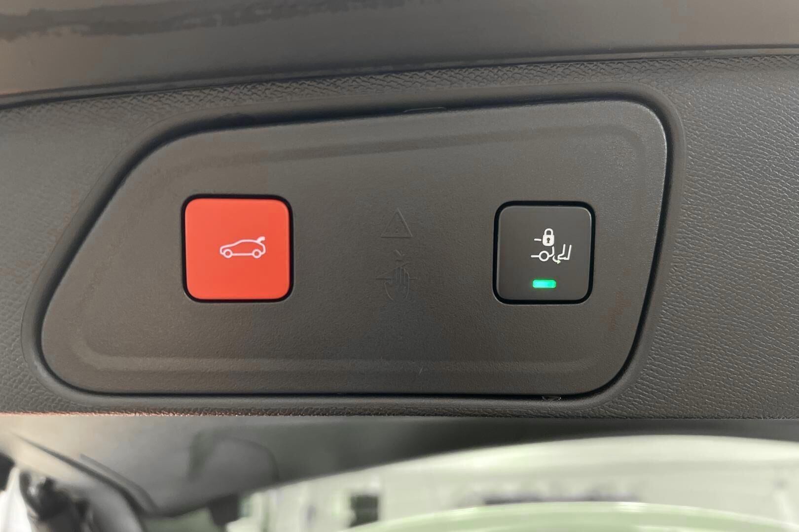 Peugeot 3008 iso kuva 14