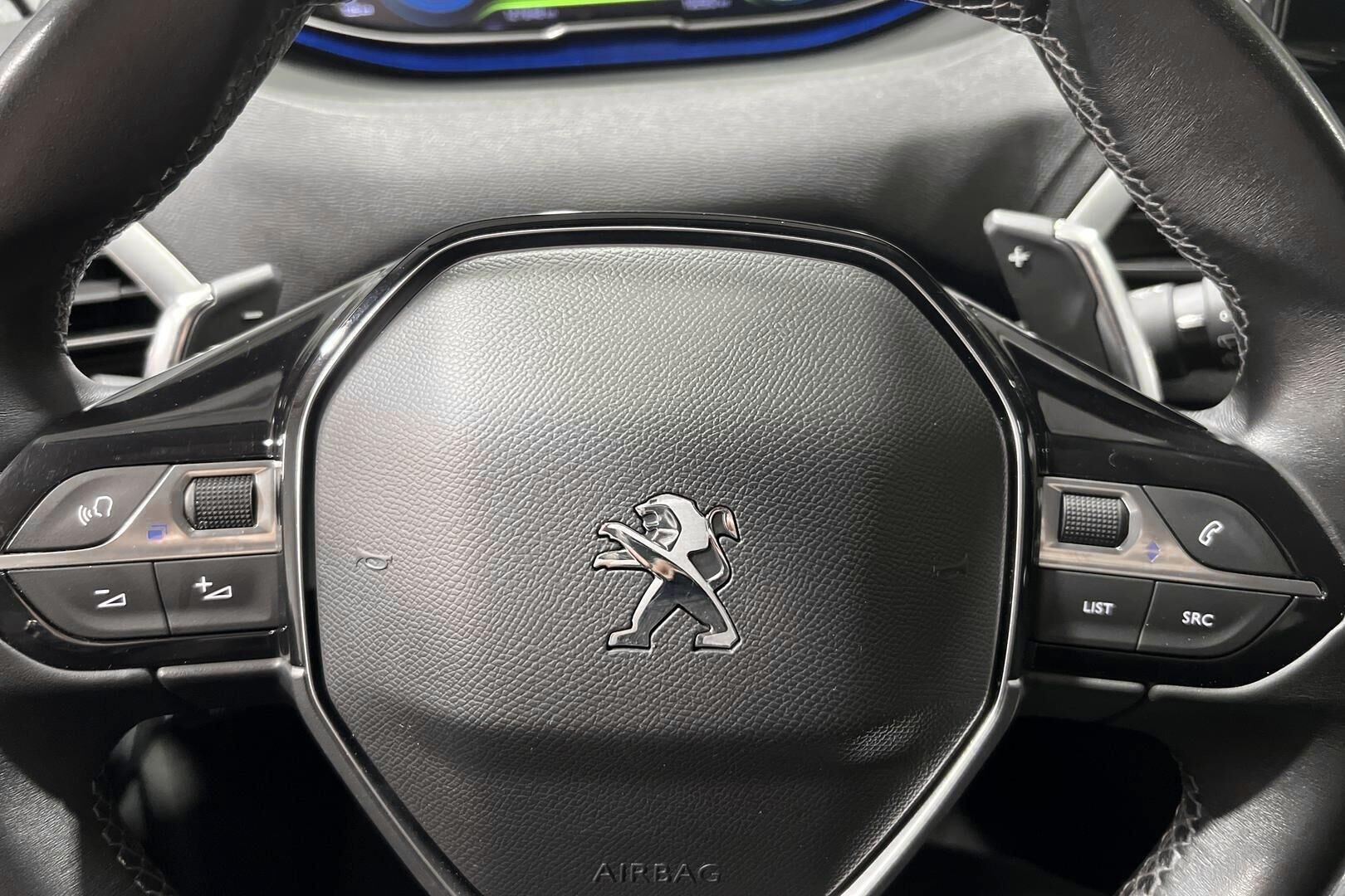 Peugeot 3008 iso kuva 16