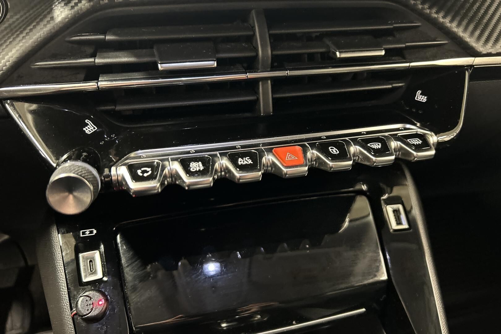 Peugeot 2008 iso kuva 19