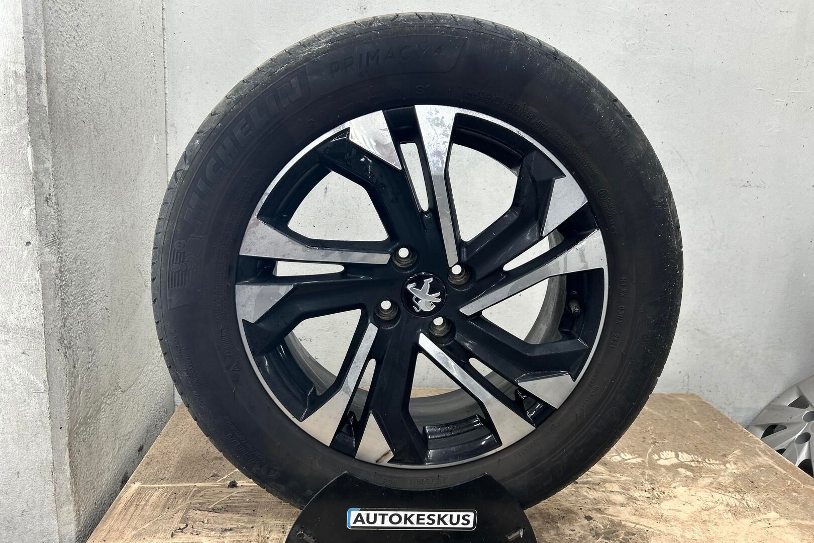 Peugeot 2008 iso kuva 20