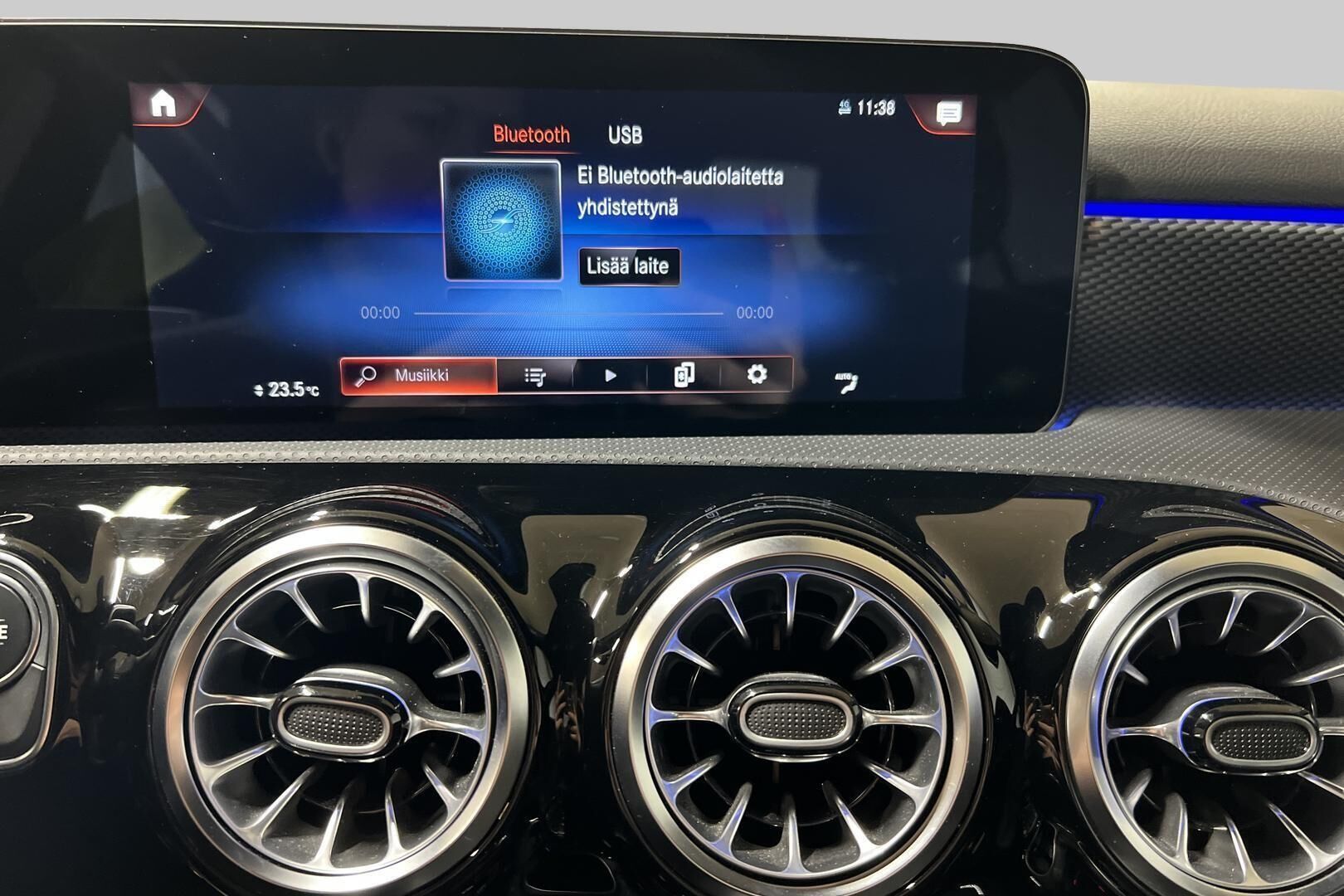 Mercedes-Benz A iso kuva 14