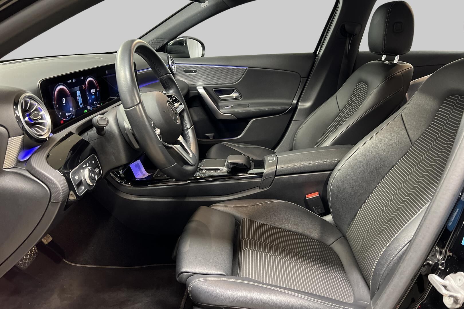 Mercedes-Benz A iso kuva 8