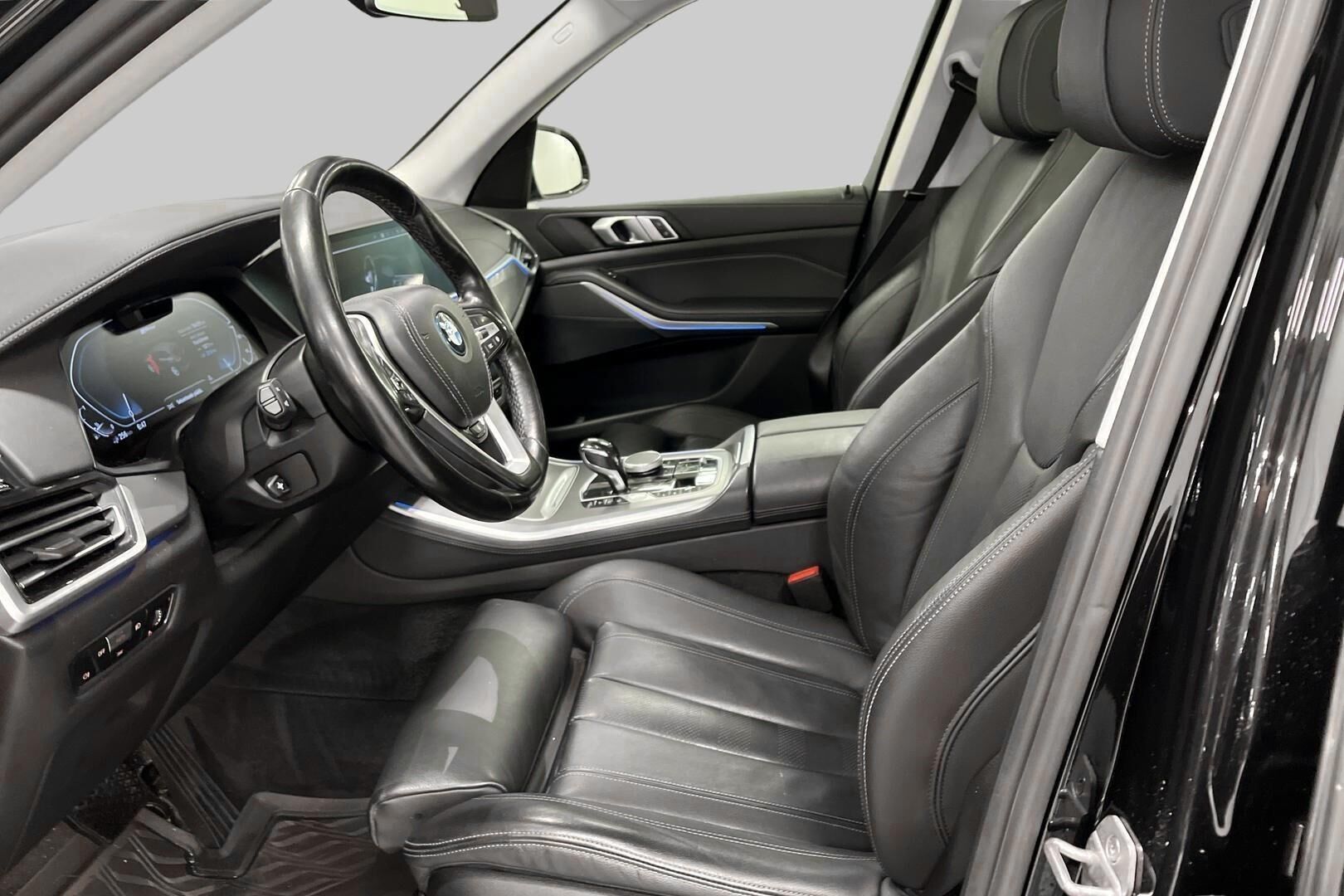 BMW X5 iso kuva 9