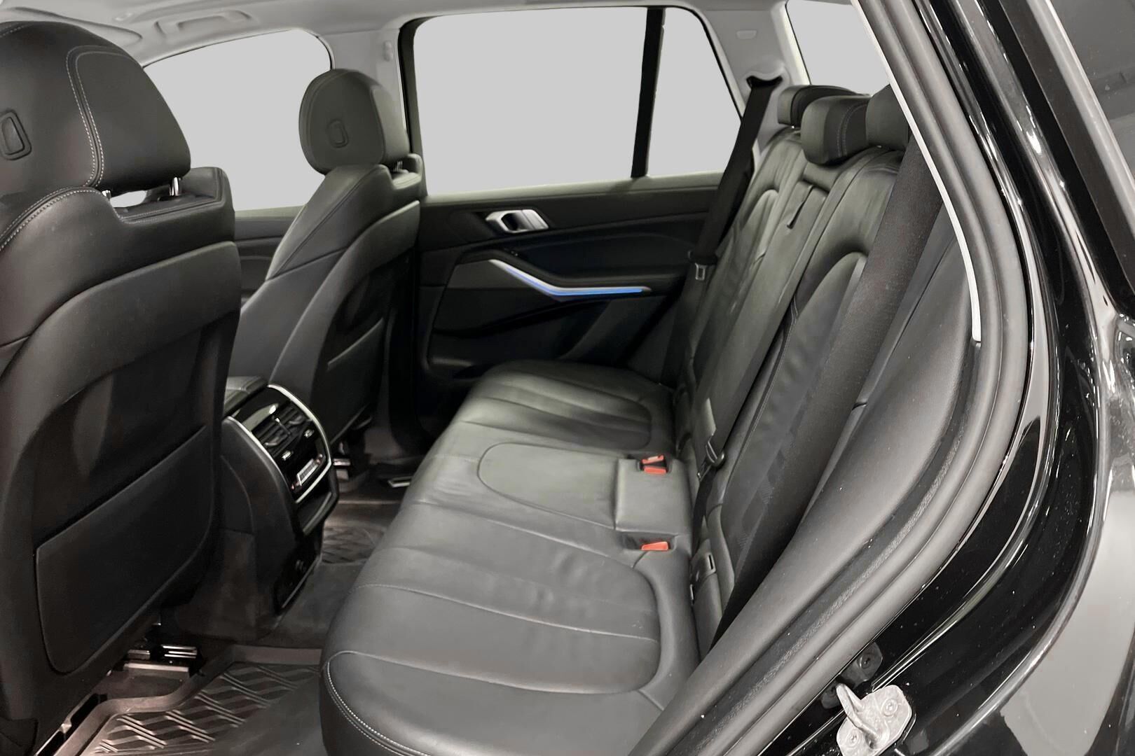 BMW X5 iso kuva 10