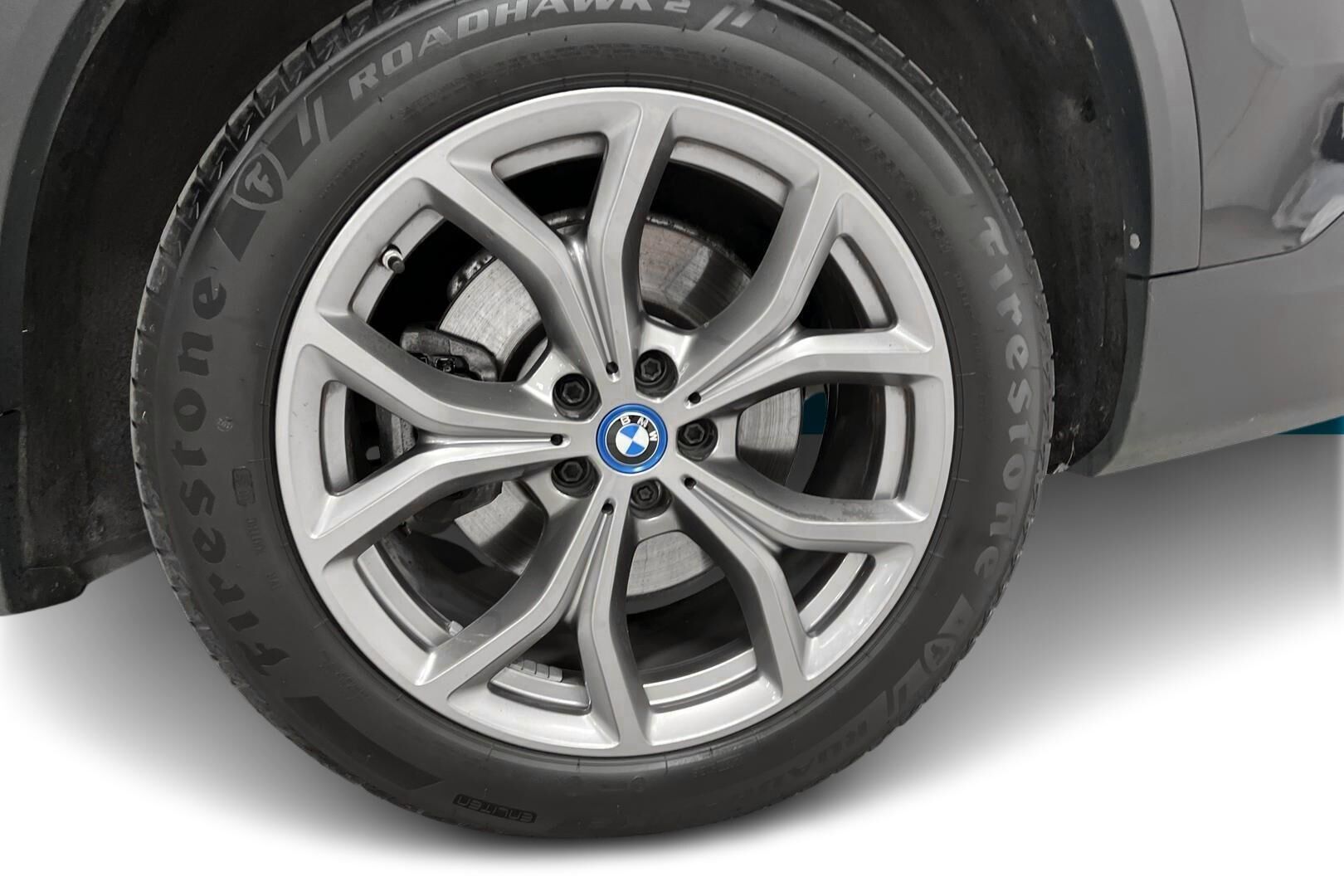 BMW X5 iso kuva 13