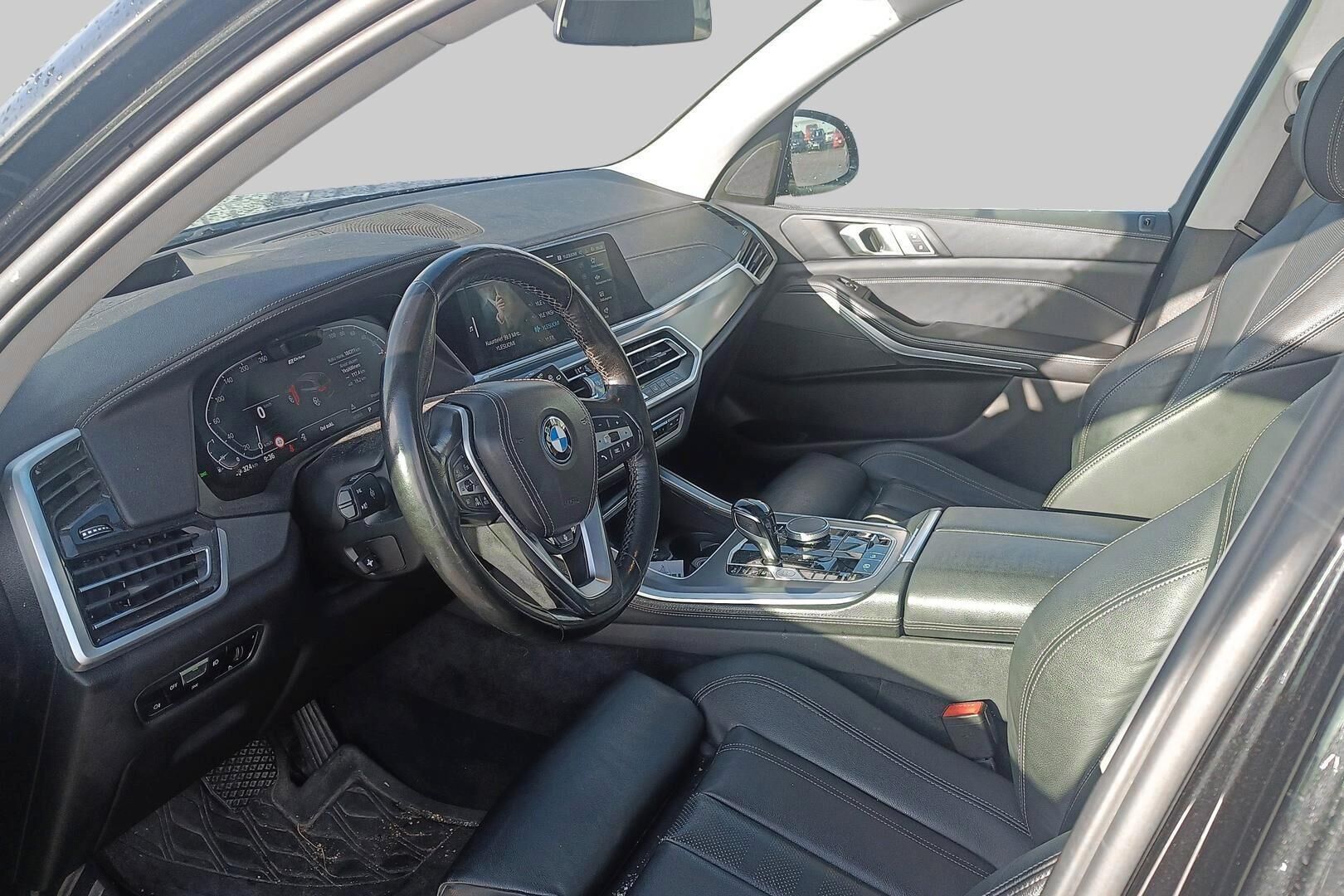 BMW X5 iso kuva 1