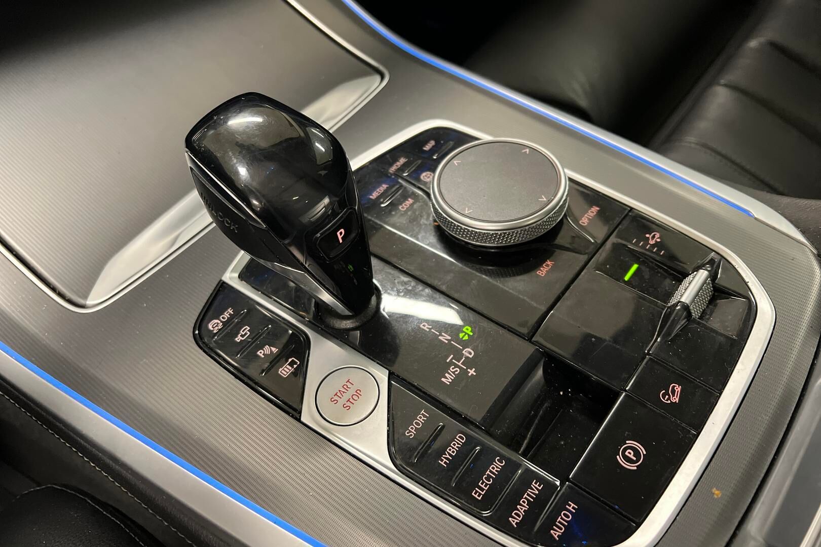BMW X5 iso kuva 17