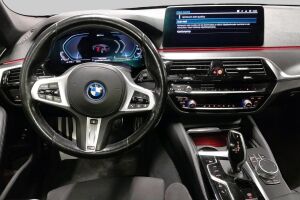 BMW 5-SARJA esikatselu 1