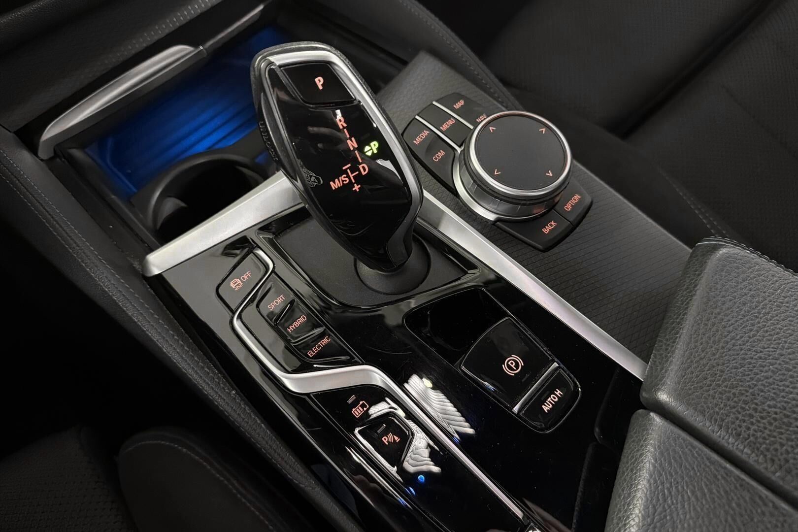BMW 5-SARJA iso kuva 34