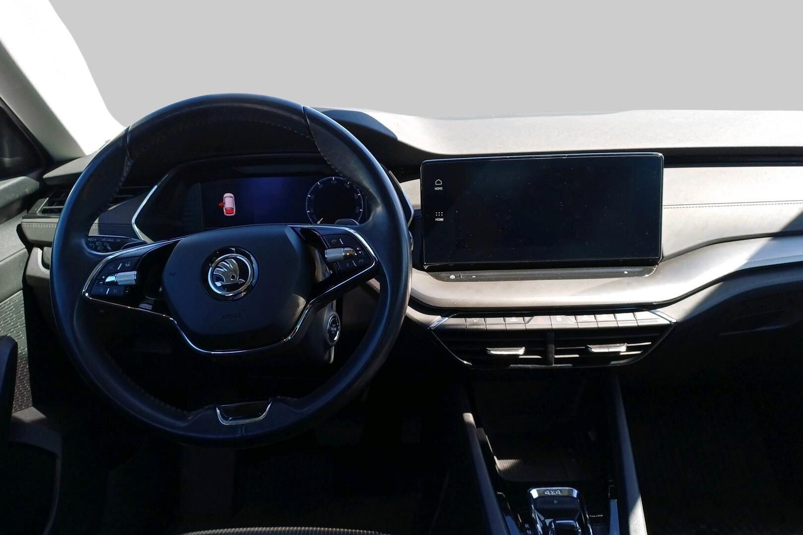 Skoda Octavia iso kuva 2
