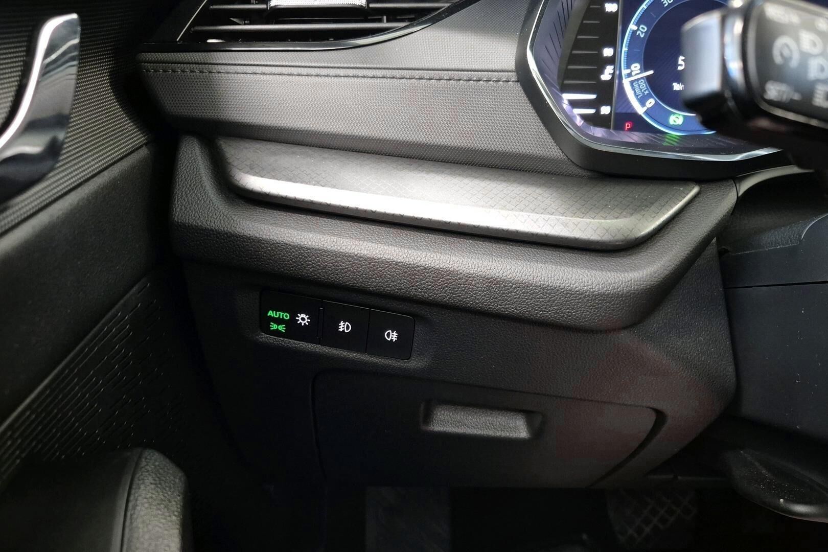 Skoda Octavia iso kuva 21