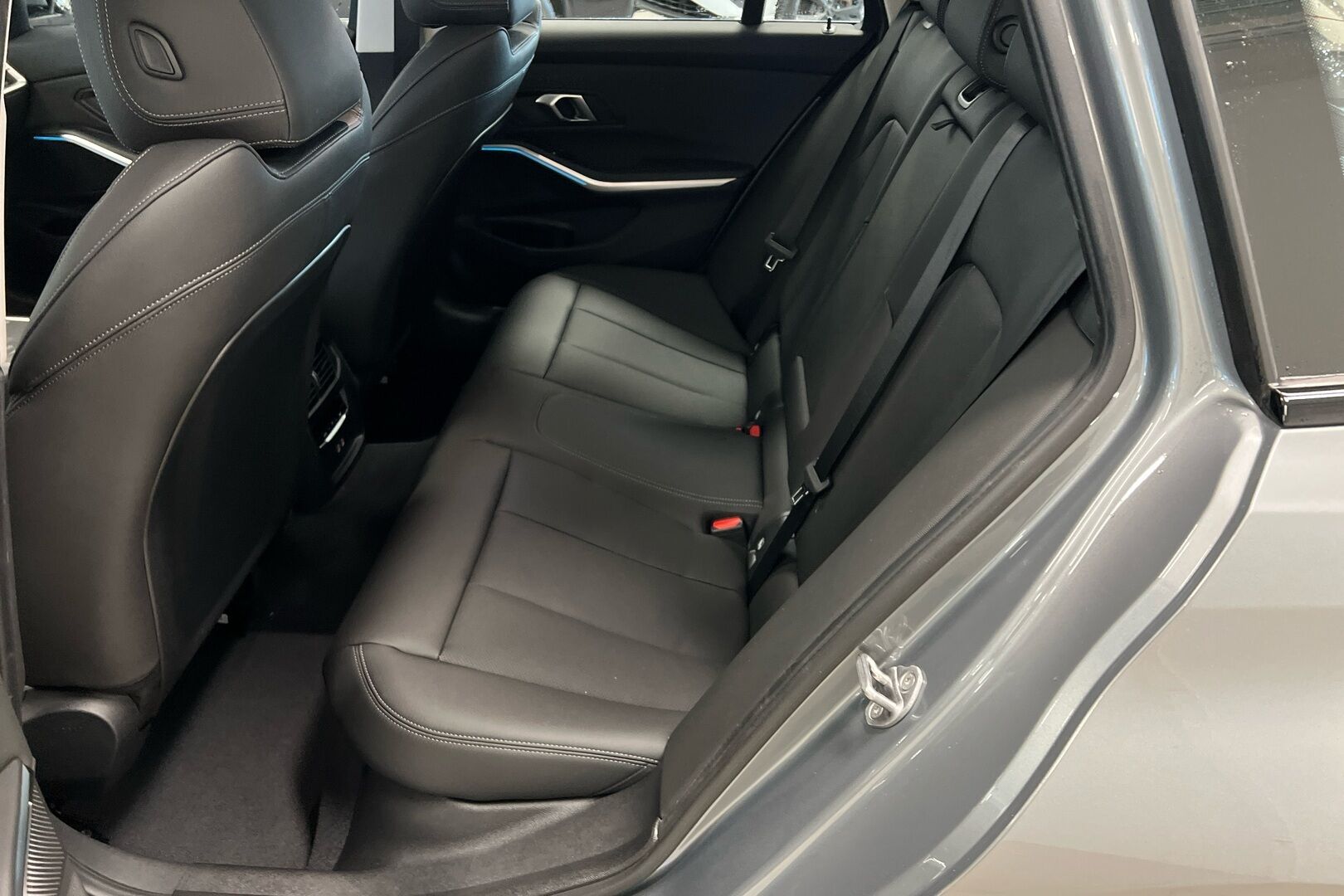 BMW 3-sarja iso kuva 8