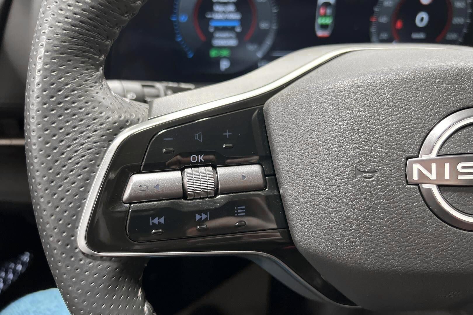 NISSAN ARIYA iso kuva 17