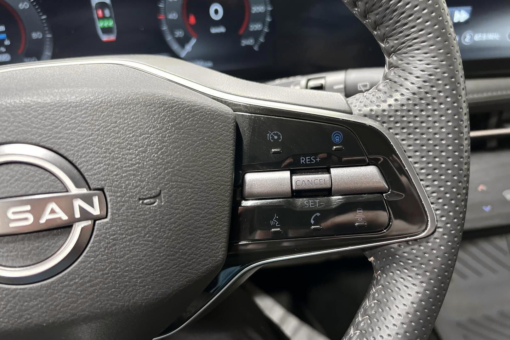 NISSAN ARIYA iso kuva 18
