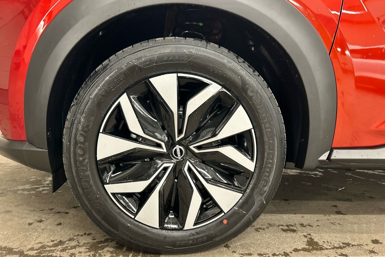 Nissan Juke iso kuva 10