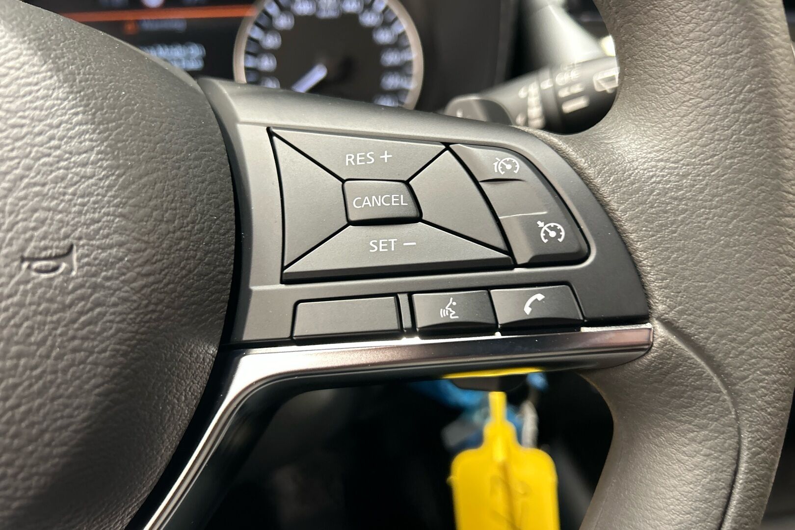 Nissan Juke iso kuva 13