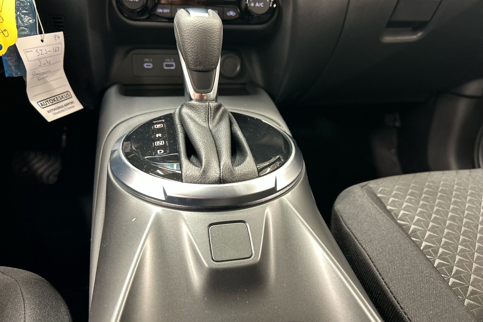 Nissan Juke iso kuva 16