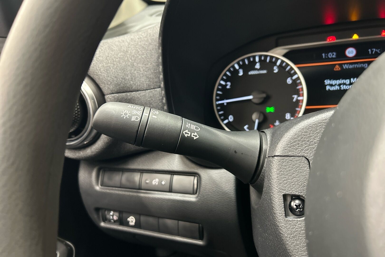 Nissan Juke iso kuva 19