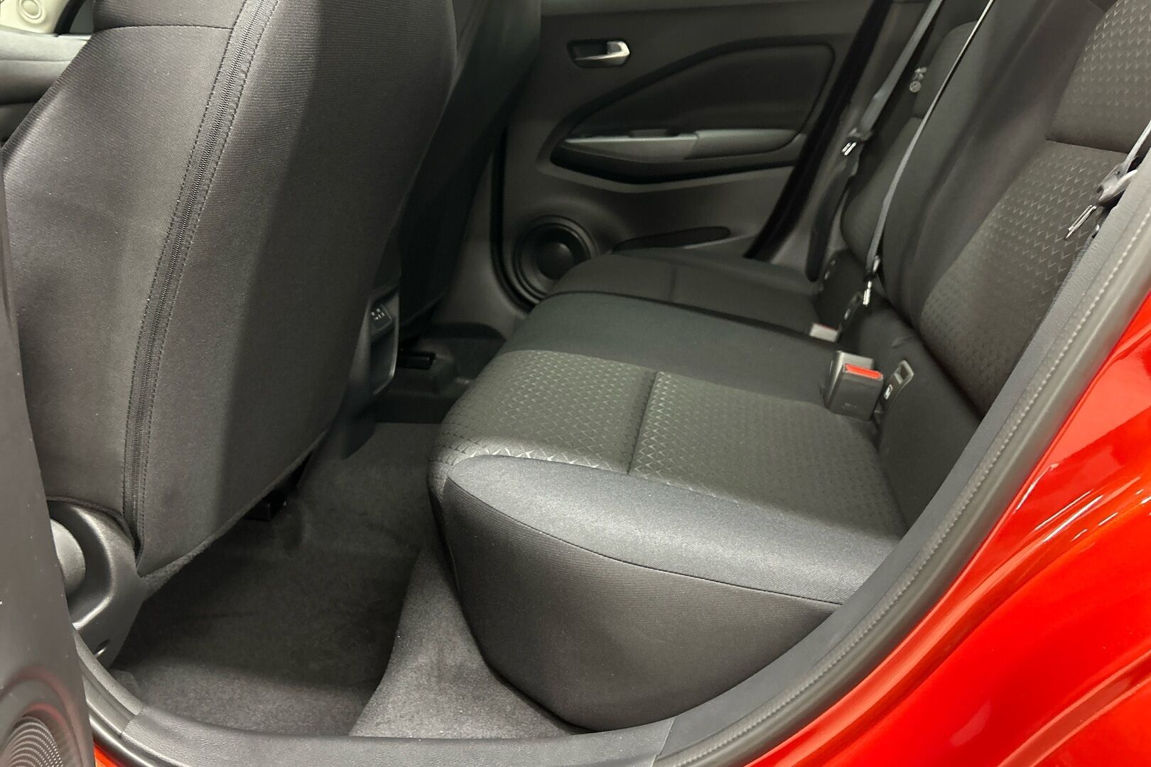 Nissan Juke iso kuva 8