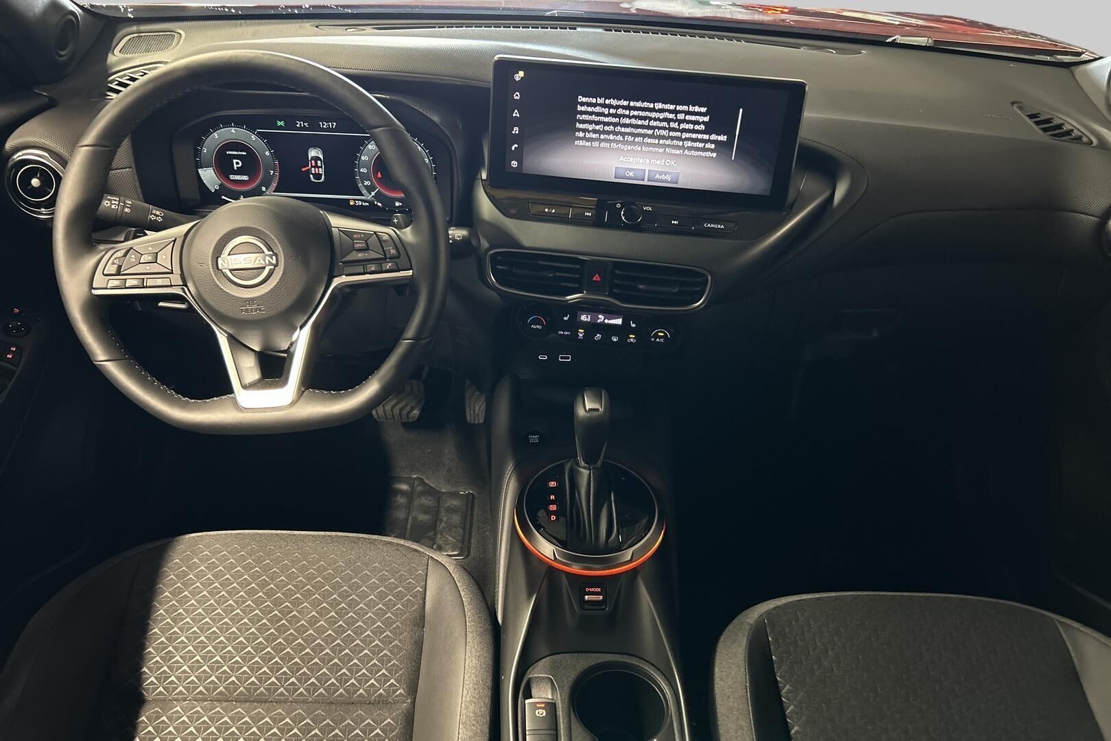 Nissan Juke iso kuva 10