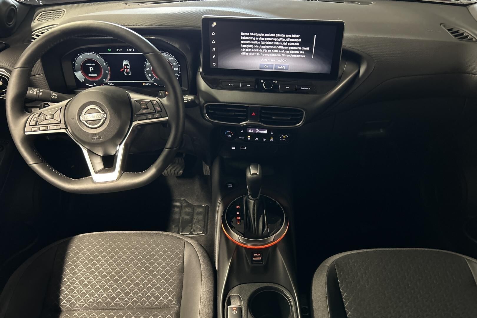 Nissan Juke iso kuva 13