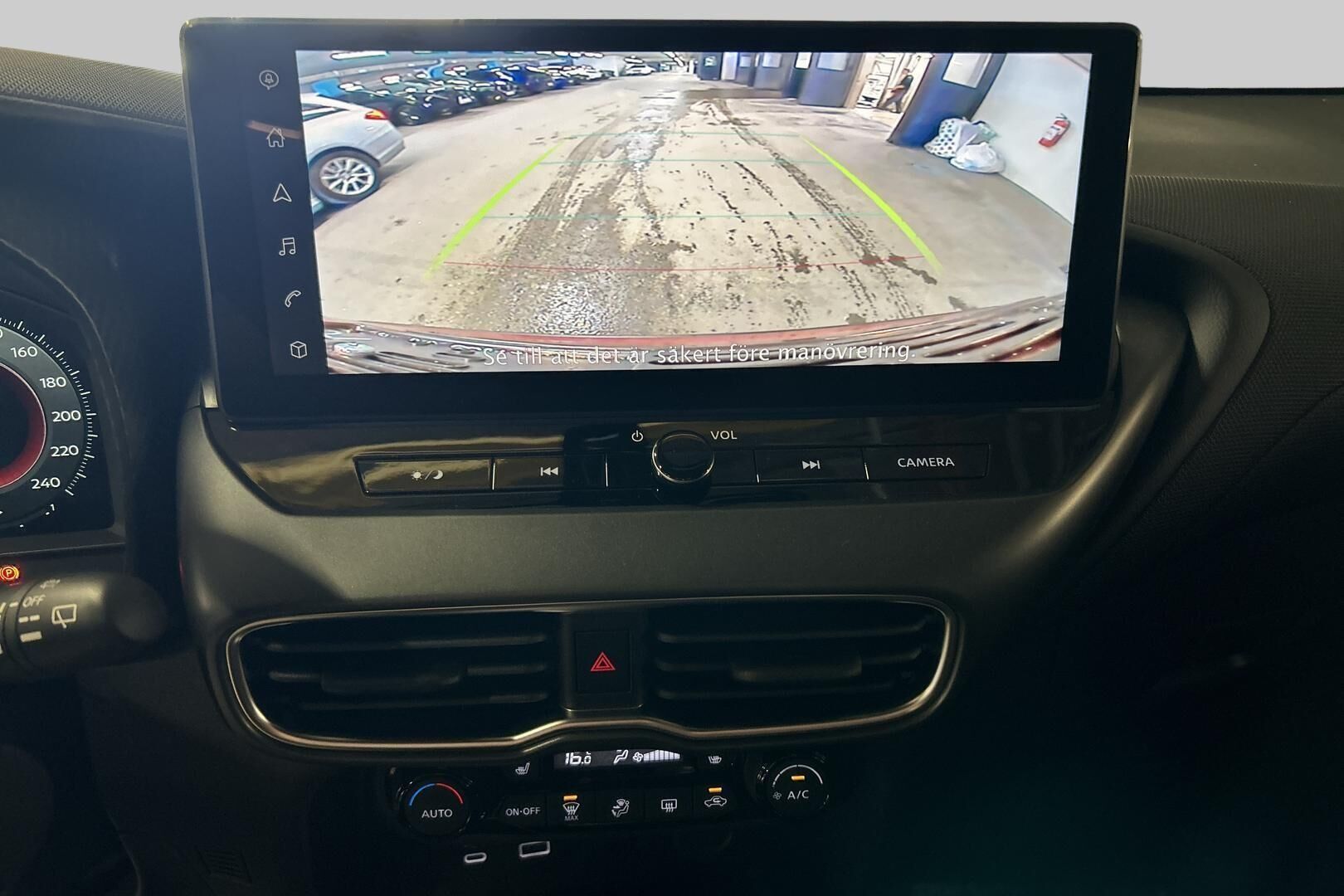 Nissan Juke iso kuva 19