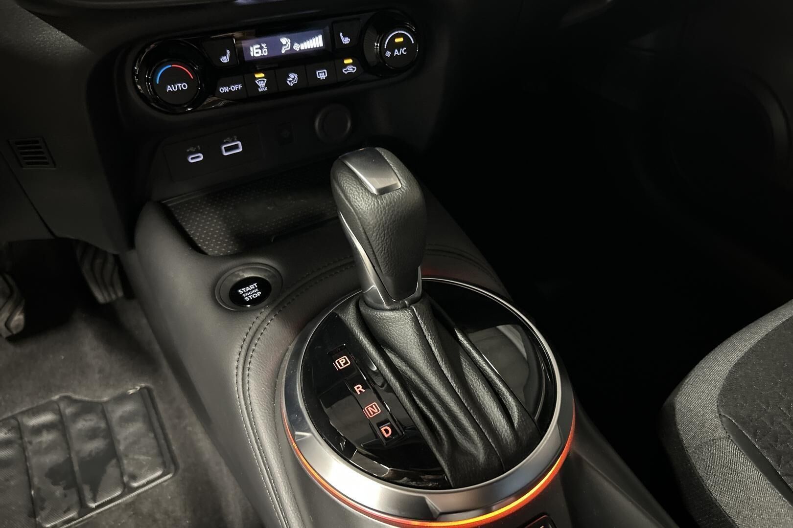 Nissan Juke iso kuva 21