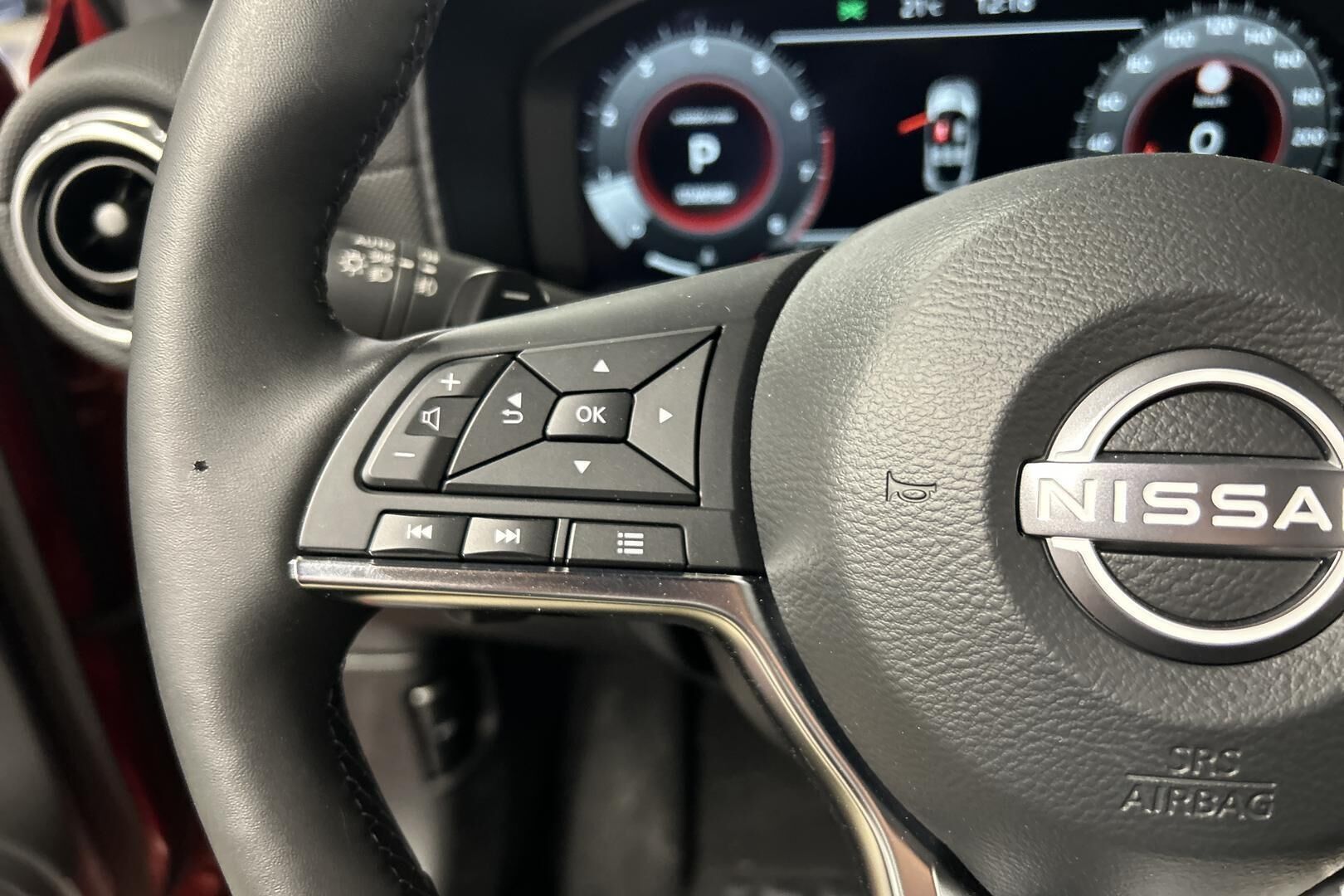 Nissan Juke iso kuva 22