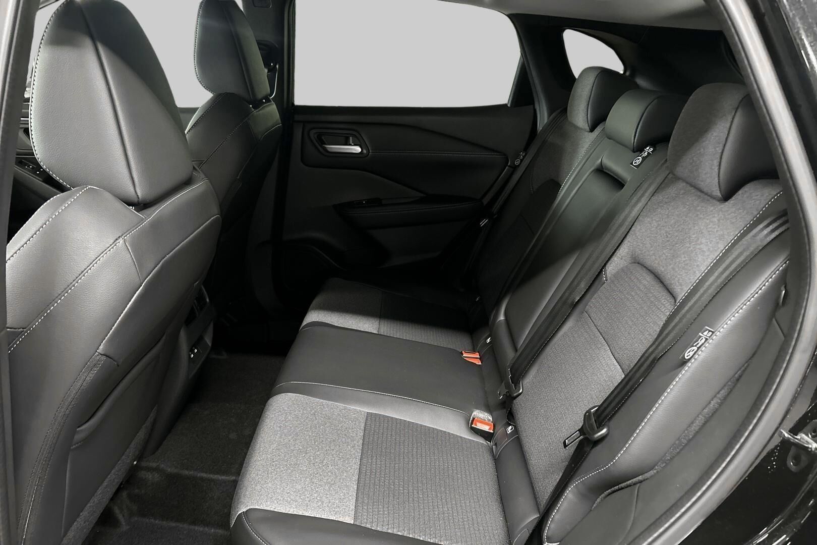 Nissan Qashqai iso kuva 9