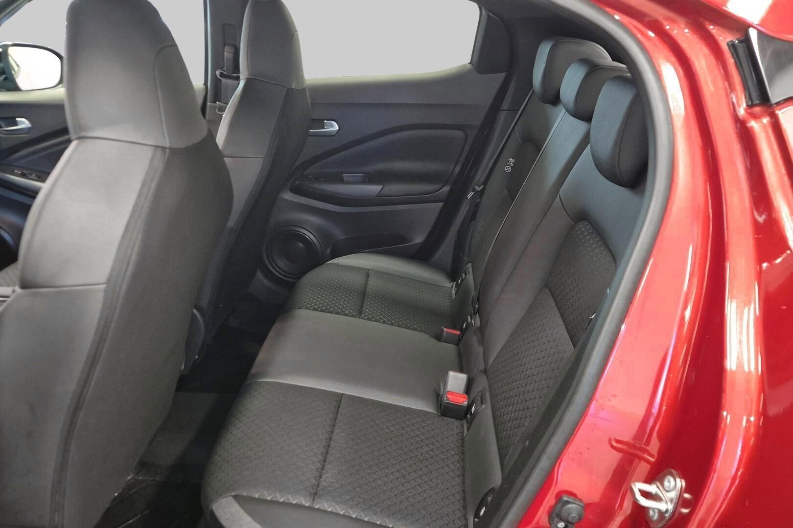 Nissan Juke iso kuva 10