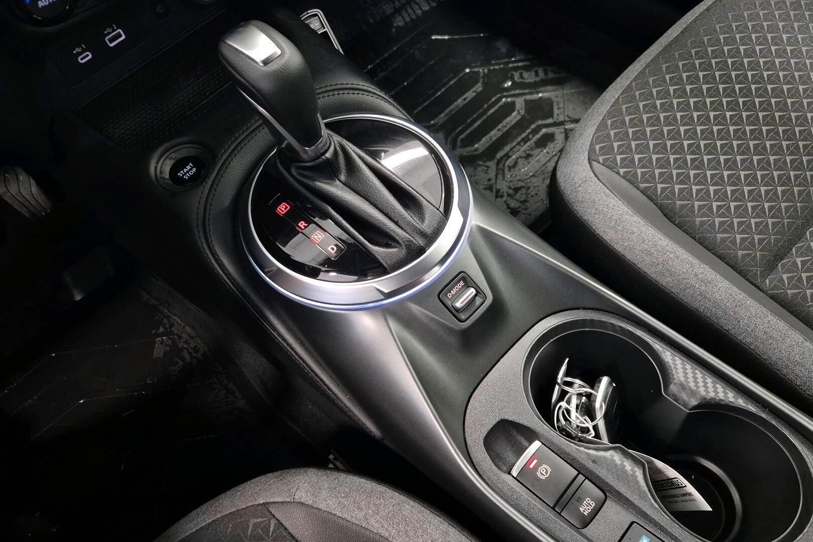 Nissan Juke iso kuva 17