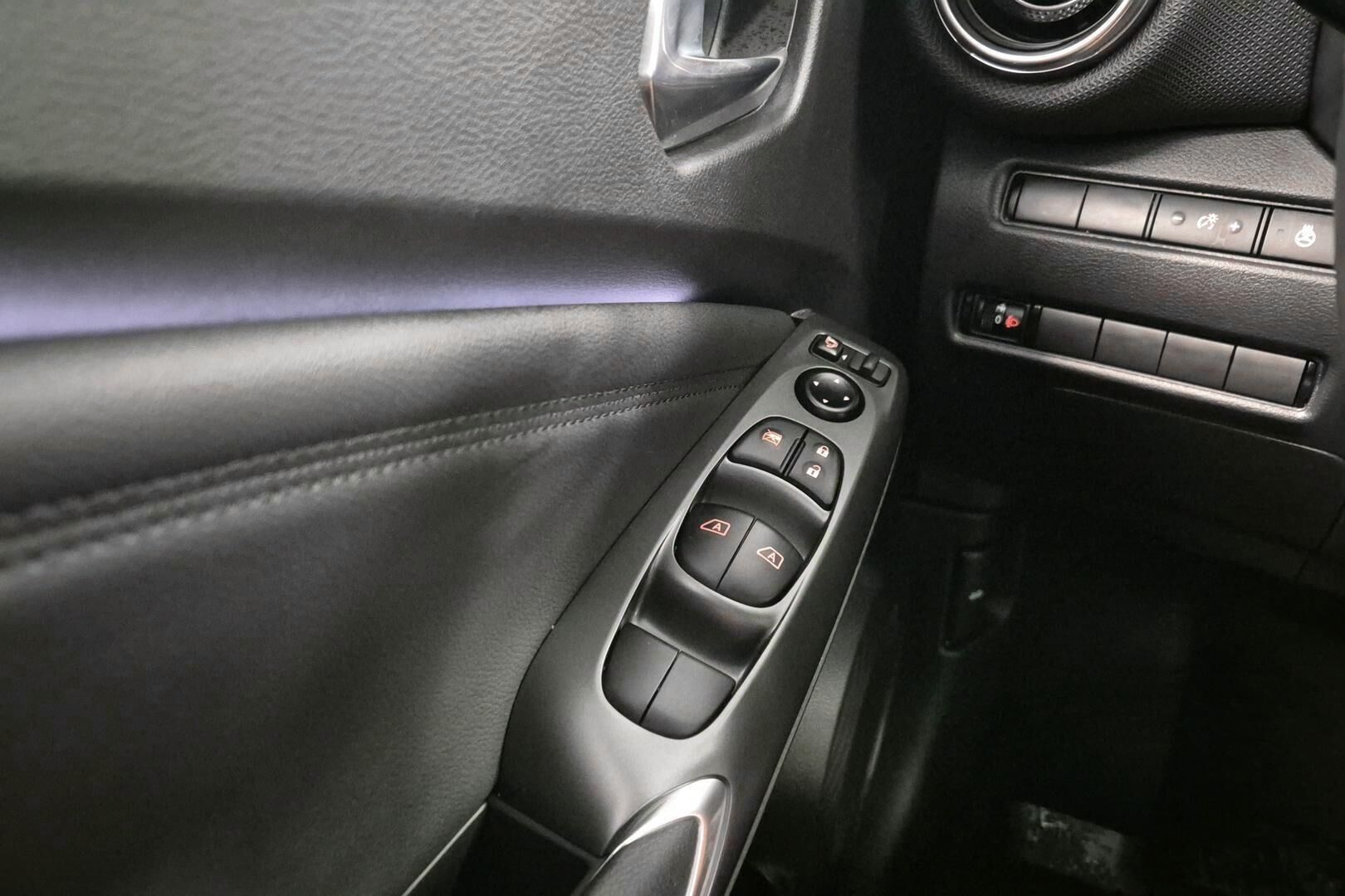 Nissan Juke iso kuva 20