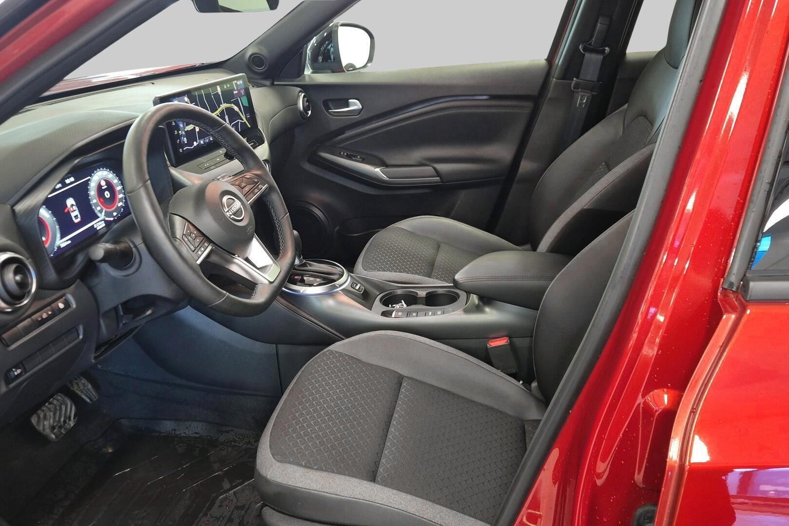 Nissan Juke iso kuva 9