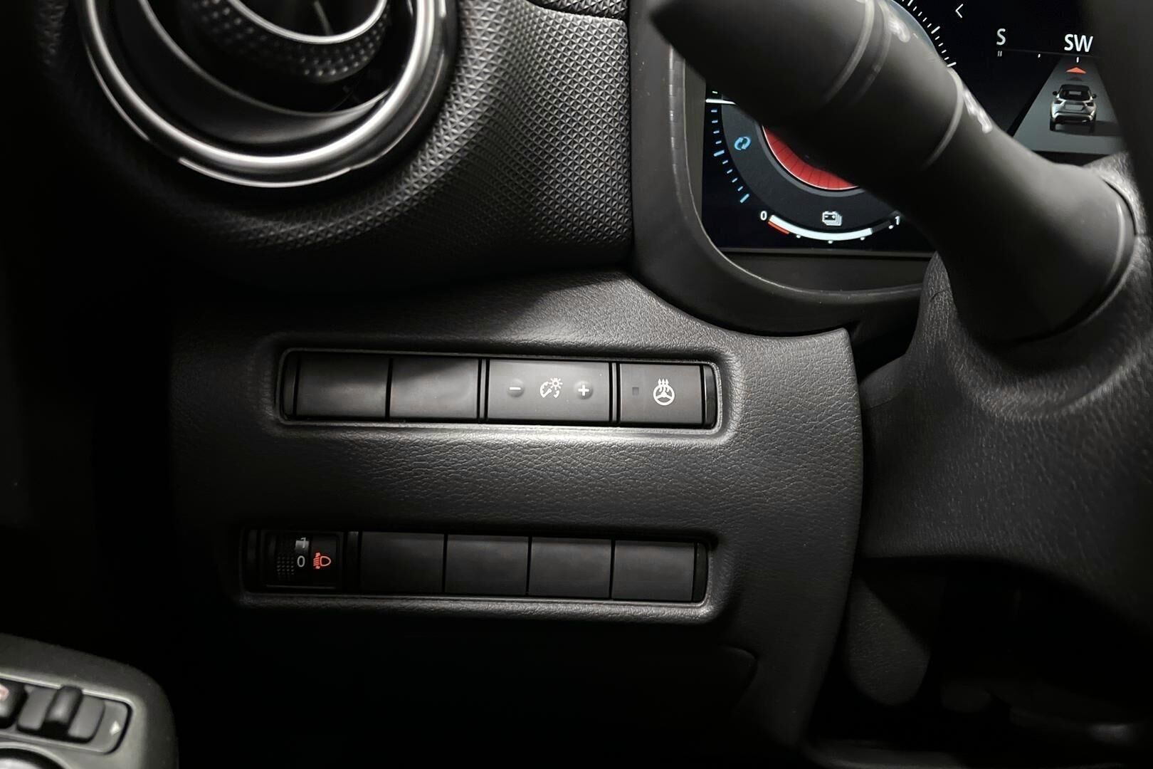 Nissan Juke iso kuva 20