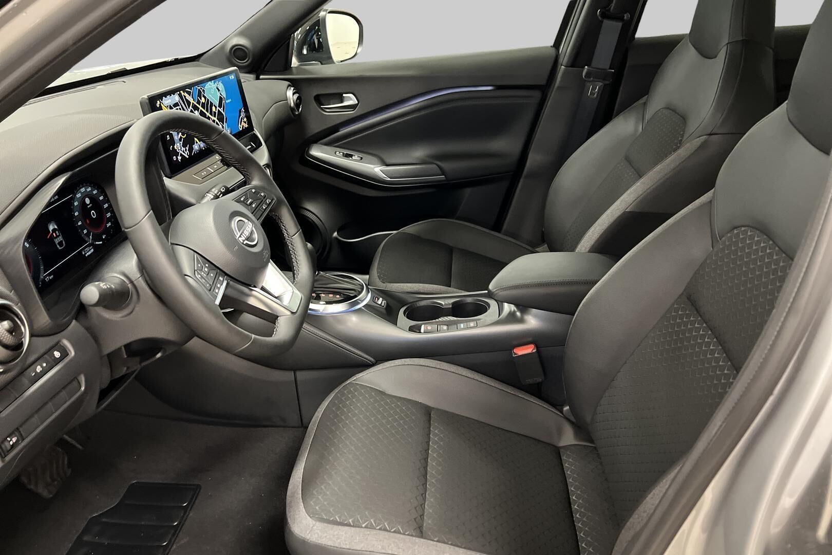 Nissan Juke iso kuva 16