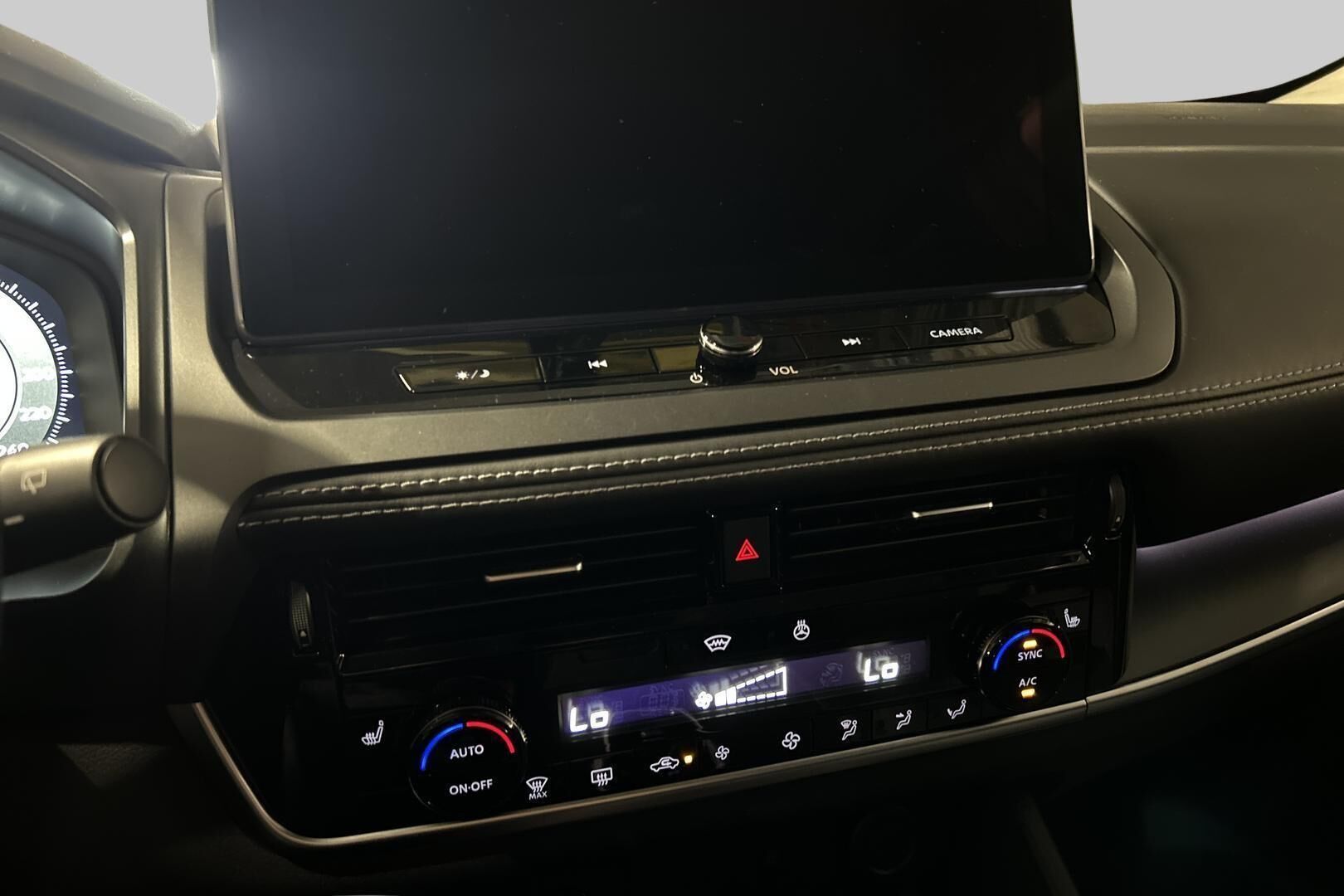 Nissan Qashqai iso kuva 6