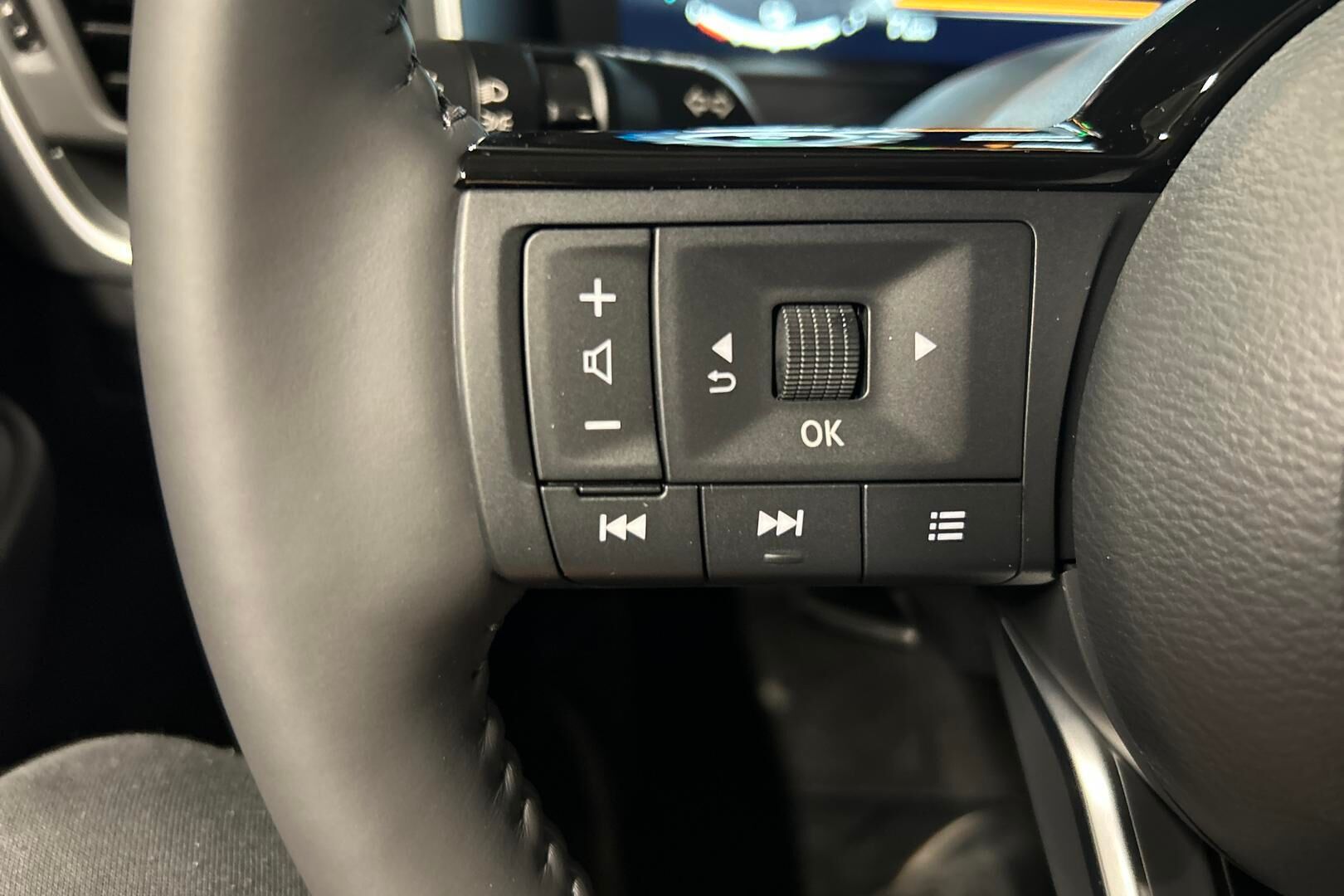 Nissan Qashqai iso kuva 9