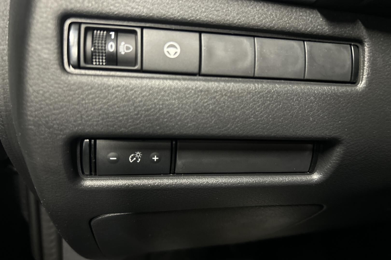 Nissan Qashqai iso kuva 11