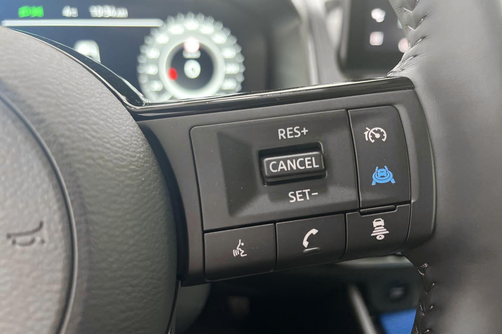 Nissan Qashqai iso kuva 18