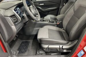 Nissan Qashqai esikatselu 8